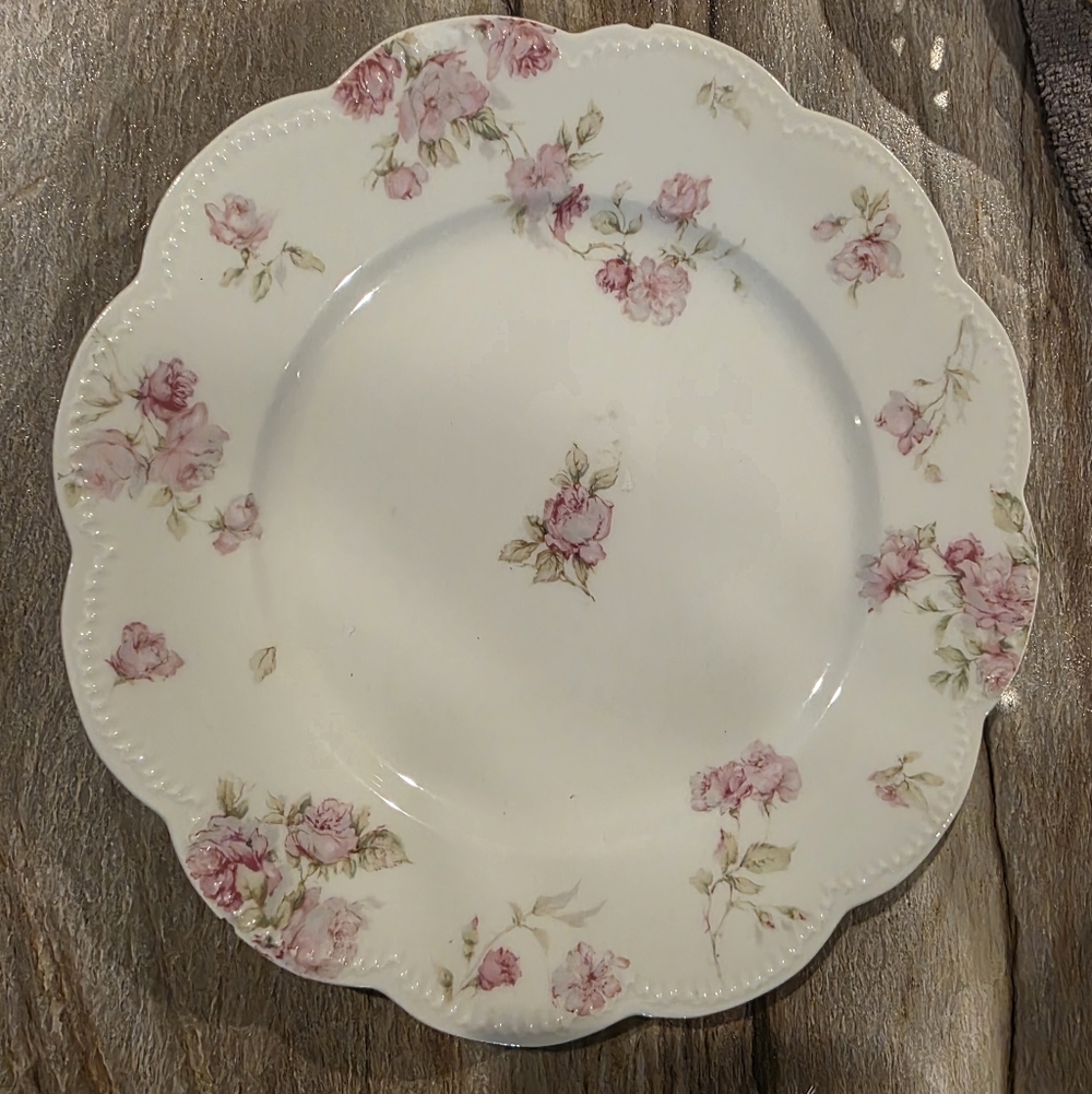 Vintage Haviland Limoges dinner plate featuring a pink rose floral Set Of 4